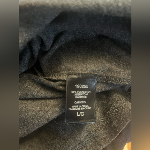 Studio Womans Gray Top w/ Embellishments !! - Picture 4 of 8